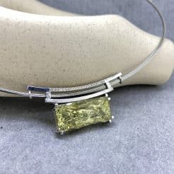 joya para mujer de pieza única con plata y brillantes