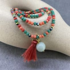 pulsera de mujer de cuentas de colores