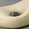Anillo de plata textura tierra black