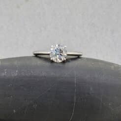 Anillo Solitario Oro Blanco 18k con Diamante de Laboratorio 1ct