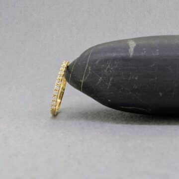 Media Alianza en Oro Amarillo 18K con 13 Diamantes (0.17 ct) – Calidad FVS - Imagen 3