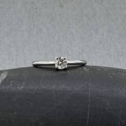 El regalo perfecto para aniversario , pedida de mano o celebración especial.