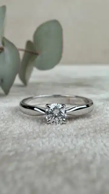 anillo oro blanco y diamante 0,30 GIA en Zaragoza