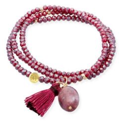 pulsera de moda con el color burgundy y una piedra natural