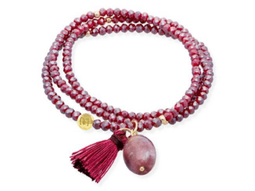 pulsera de moda con el color burgundy y una piedra natural