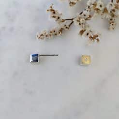 Pendientes cubo hechos en plsta , oro y diamantes